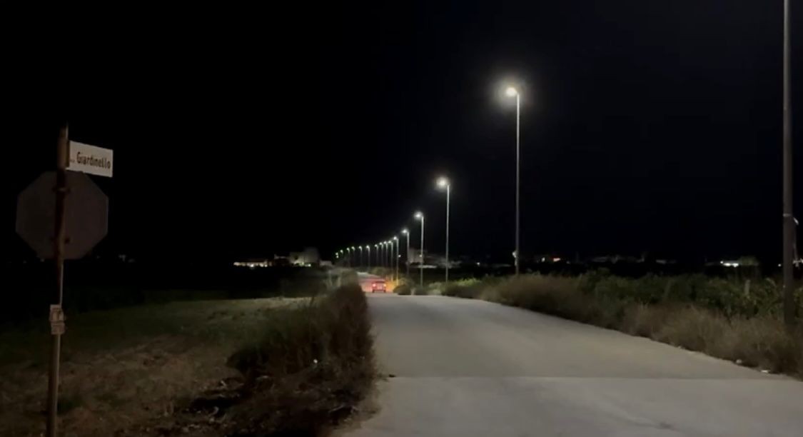 深圳市路漫索电子有限公司太阳能路灯照亮意大利，获当地政府盛赞